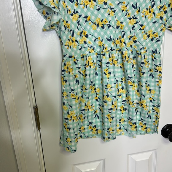Floral Ruffle Sleeve Top - Green and Yellow - Picture 5 of 7